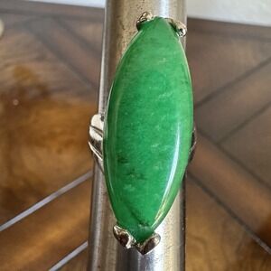 VTG‎ Statement Ring Women's Size 7.75 Green Aventurine Stone Cab Alloy Metal